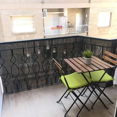 A 50 Mts Playa Con Piscina En Muy Céntrico Y Acogedor. *